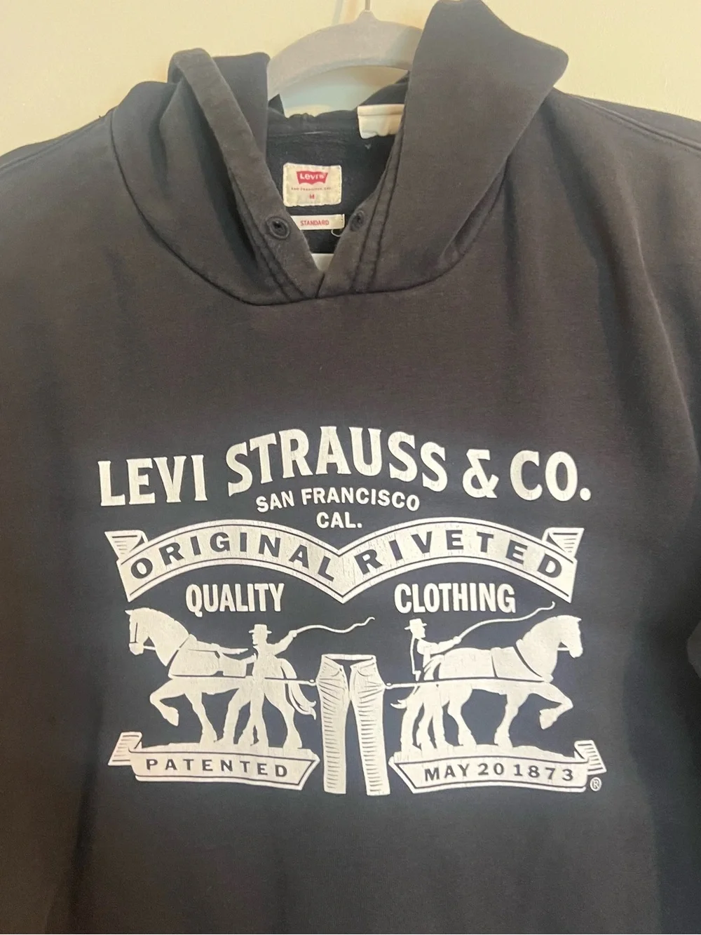 Levi's Black Pullover Hoodie with White Logo Graphic